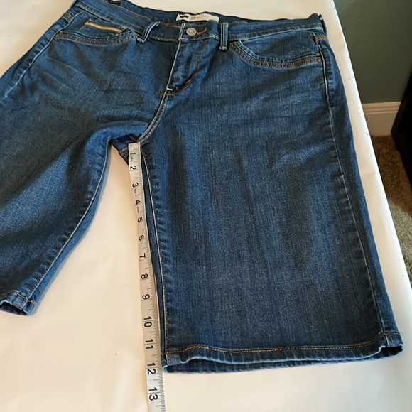 Levi’s Bermuda Shorts Mid Rise Size 10 - Picture 7 of 16